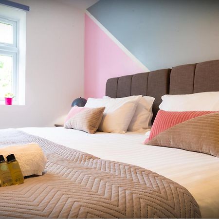 The 'Pinky' - Beautiful 1 Bed Apartment In Hatfield - Free Parking - Near Uni & Business Park - Big Savings On Long Stays 外观 照片