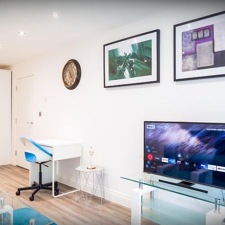 The 'Pinky' - Beautiful 1 Bed Apartment In Hatfield - Free Parking - Near Uni & Business Park - Big Savings On Long Stays 外观 照片
