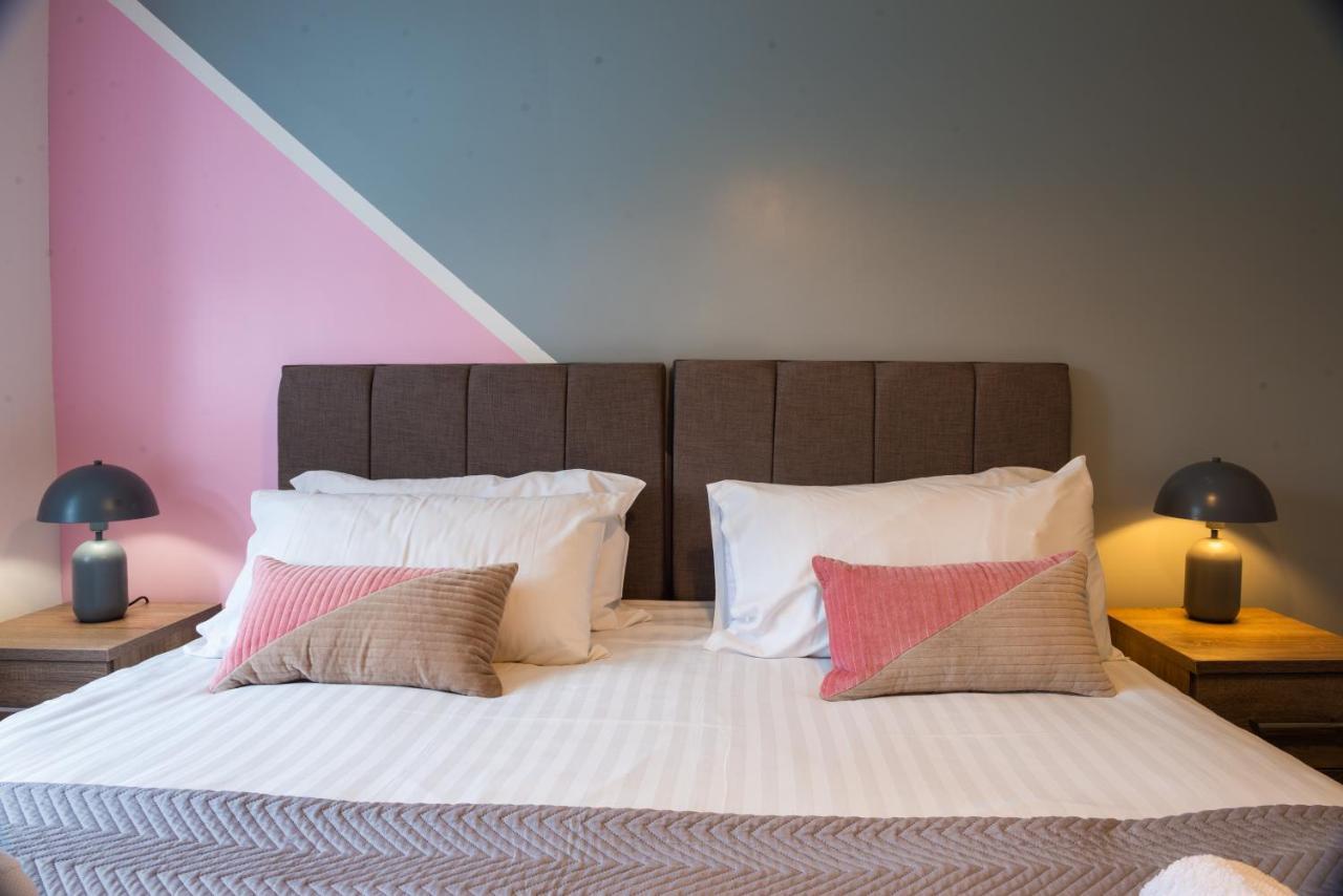 The 'Pinky' - Beautiful 1 Bed Apartment In Hatfield - Free Parking - Near Uni & Business Park - Big Savings On Long Stays 外观 照片